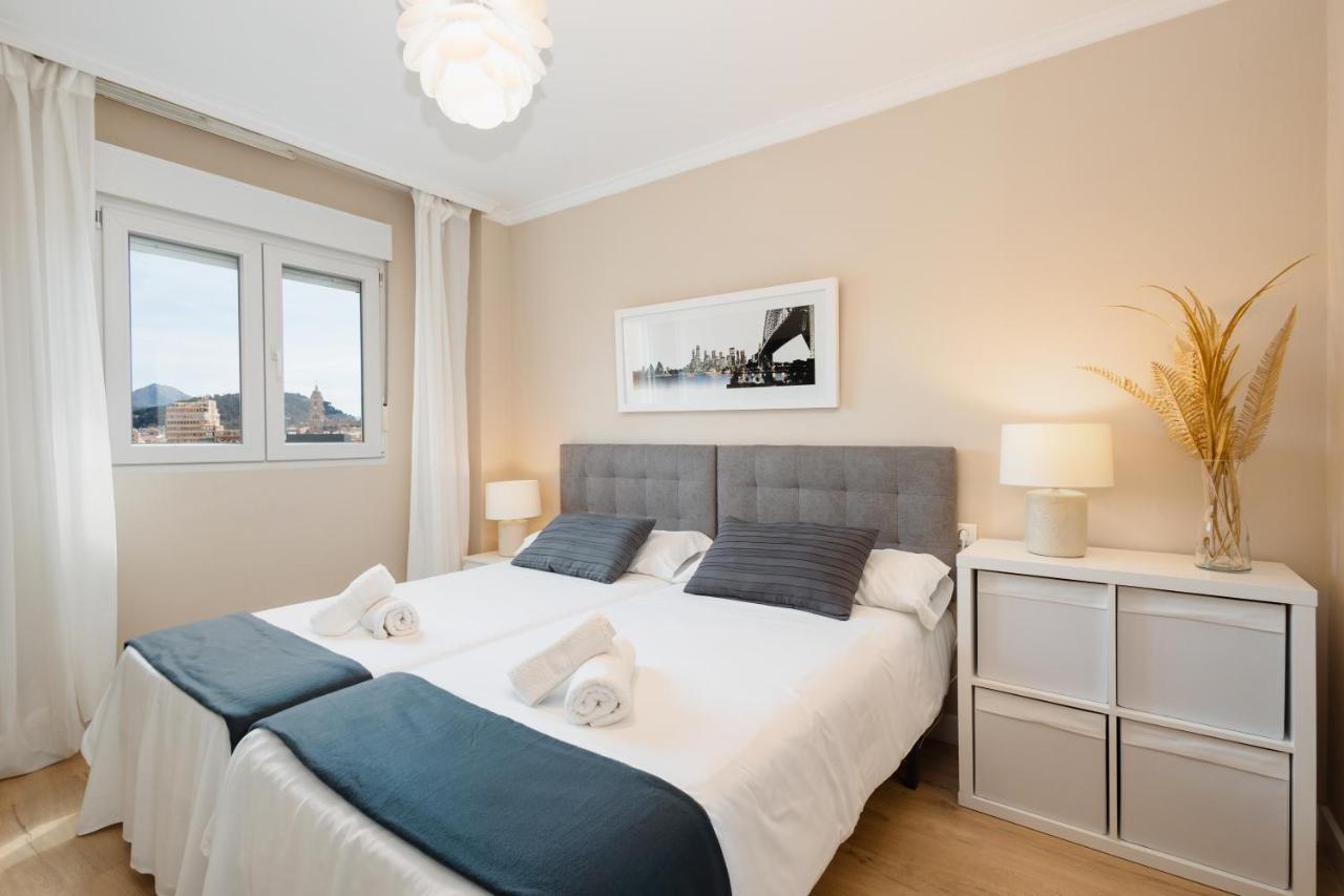In The Historic Center Of Malaga, Very Close To The Beach And The Ave Train Station, With Private Parking Dış mekan fotoğraf