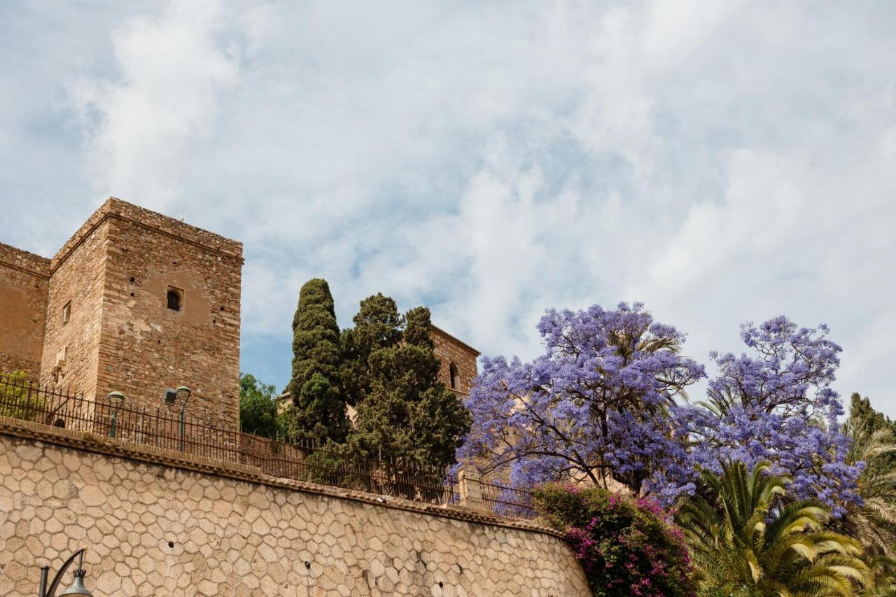 In The Historic Center Of Malaga, Very Close To The Beach And The Ave Train Station, With Private Parking Dış mekan fotoğraf