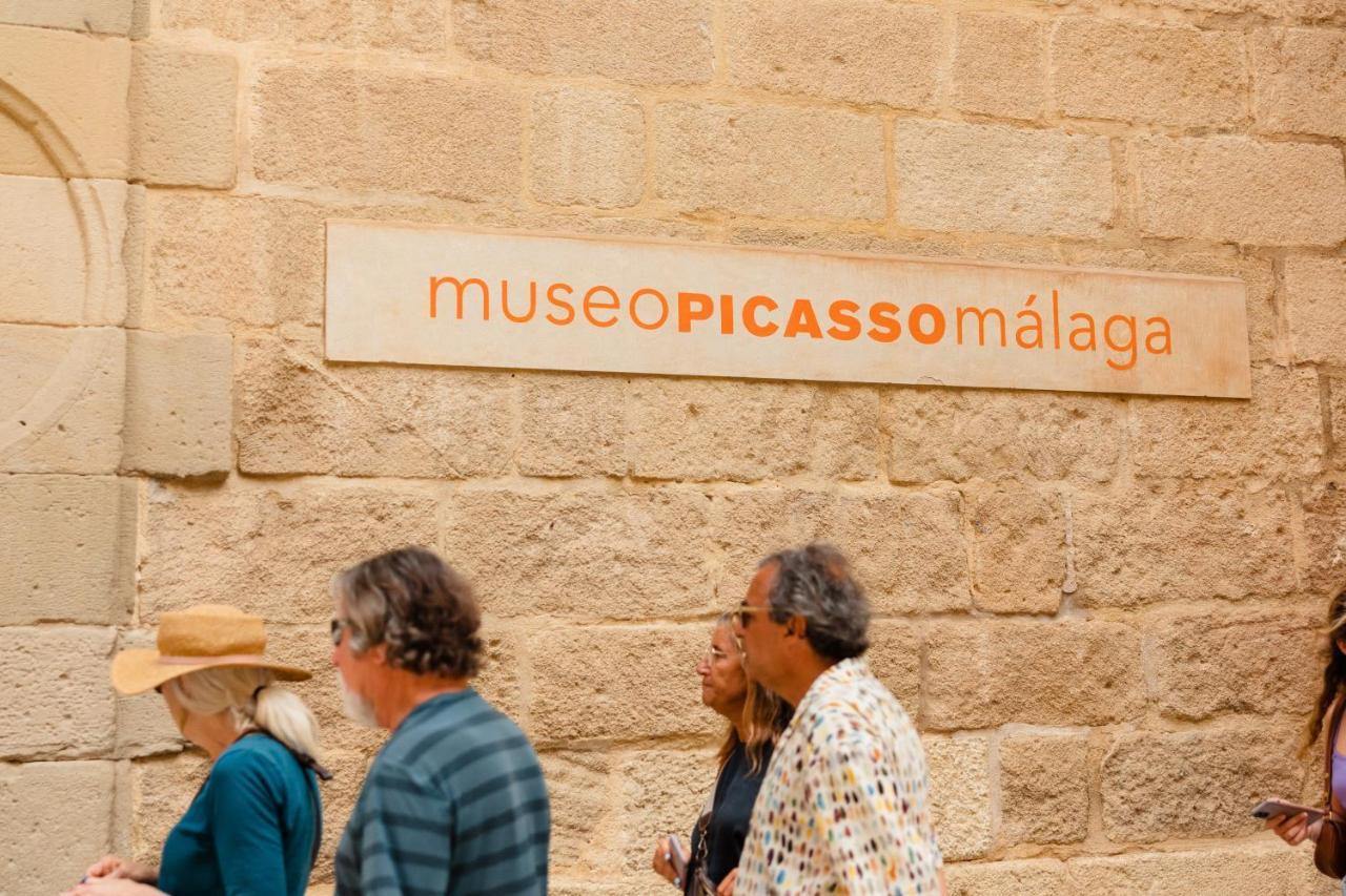 In The Historic Center Of Malaga, Very Close To The Beach And The Ave Train Station, With Private Parking Dış mekan fotoğraf